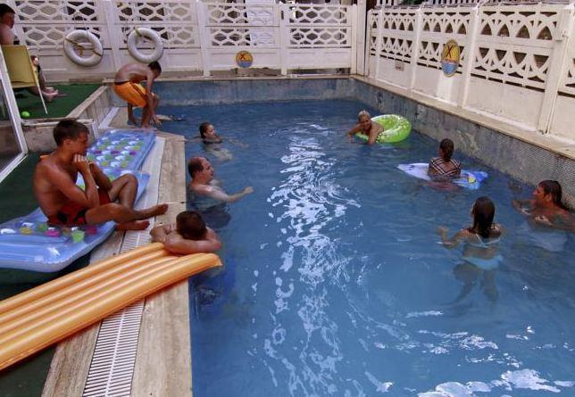 Kleopatra Bebek Hotell 2*